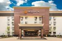 La Quinta Inn & Suites by Wyndham Cincinnati NE - Mason Hotels in Loveland