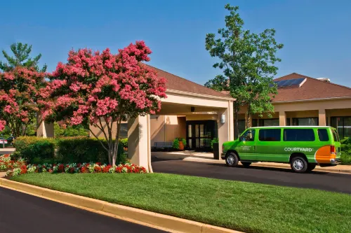 Courtyard New Carrollton Landover Hotels in Cheverly