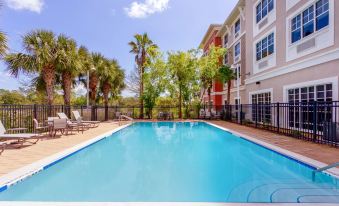 Holiday Inn Express & Suites Palm Coast - I-95