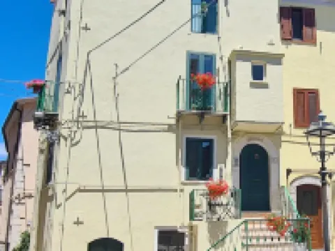 鐘樓 伊塞爾尼亞省酒店