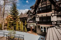 Villa Tom Hotel a 