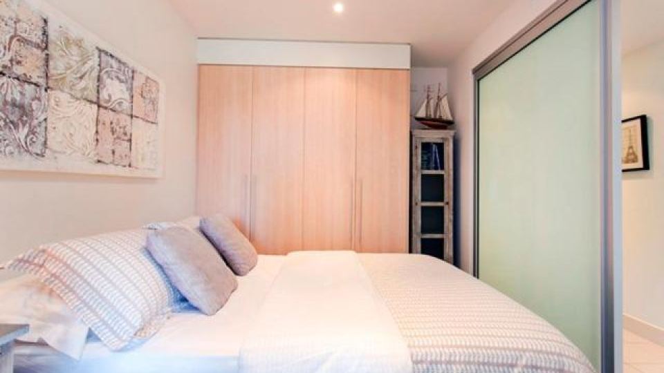 Glenelg Holiday Apartments-Pier Direct Beach Front Free Parking
