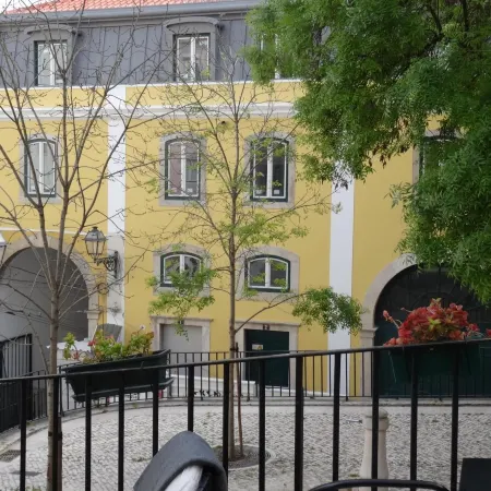 Lisbon Inn Bica Suites
