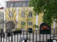 Lisbon Inn Bica Suites