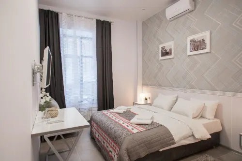 Metro Hotel