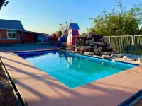 MRK Resort & Massage - Pools