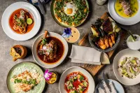 Hollywood Volume, a Tribute Portfolio Hotel