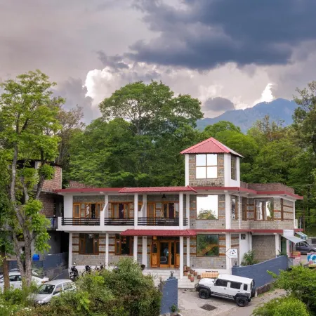The Birdhouse Villa
