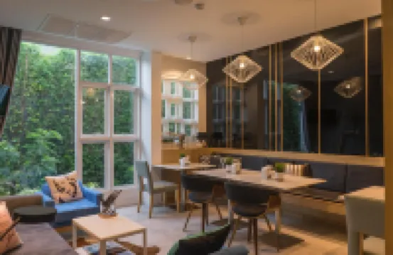 烏汶布利斯酒店