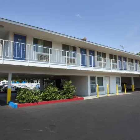 Motel 6 Sacramento, CA - Downtown Отели рядом с достопримечательностью «Саттерс Форт»