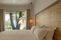 Manta Reserve Hotels in Miriandhoo