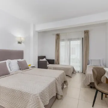 Stavros Beach Hotel