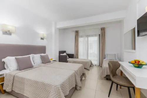 斯塔夫羅斯海灘飯店