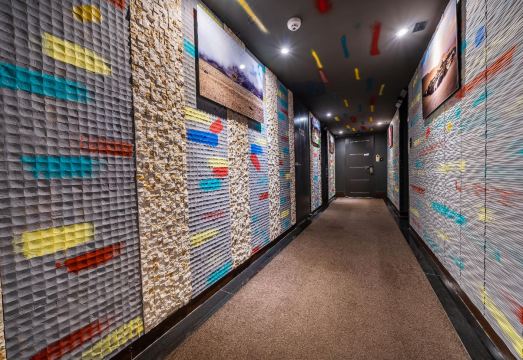 프렌들리 DH 네상스 호텔 내부