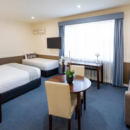 Hawkesbury Race Club Motel