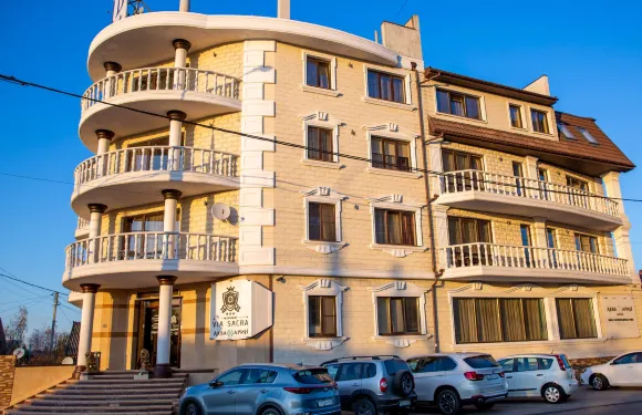 薩克拉大街酒店