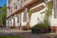 Vlada Hotel