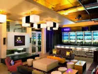 Aloft Philadelphia Airport - bar