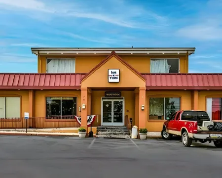 Inn at York Hotels in Manchester Township
