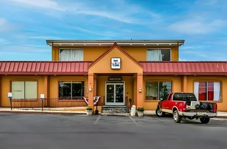Inn at York Отели в г. Манчестер Тауншип
