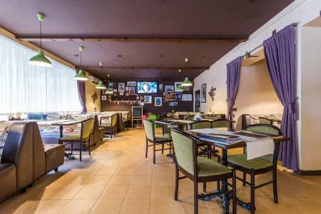 Роза Ветров Отели рядом с достопримечательностью «океанариум»