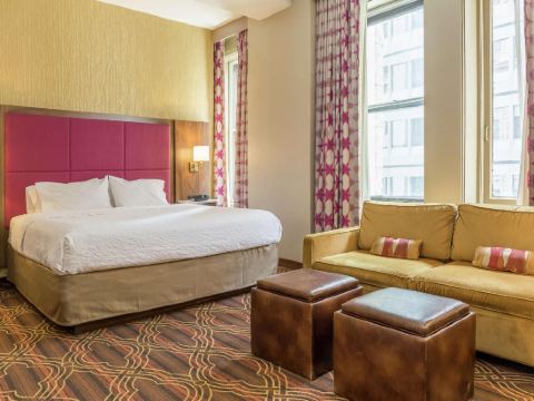 Hampton Inn Majestic Chicago Theatre District