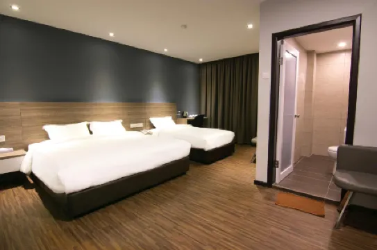 V Plus Hotel Ipoh Отели рядом с достопримечательностью «PERSATUAN PENGANUT AGAMA BUDDHA AMITABHA PERAK AMITABHA BUDDHIST SOCIETY PERAK»