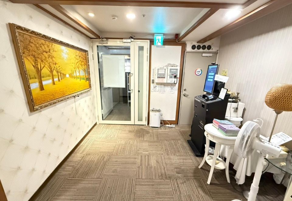 아워스 인 객실