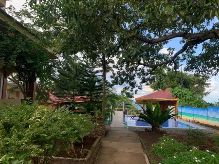 Villa Marquez Отели рядом с достопримечательностью «Sto. Nino Church»