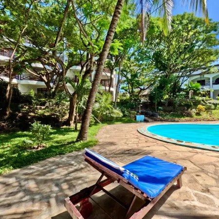 Silver Rock Hotel & Beachfront Apartments