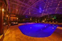 Esquilo Hotel - Pools