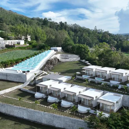 Cinze Villas and Hot Spring