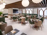 Grand Millennium Al Haram Hotel Hotels near Al Baik