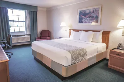 La Quinta Inn by Wyndham Moline Airport Hotels in 