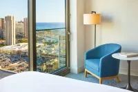 Renaissance Honolulu Hotel & Spa - Mountain view