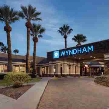 Wyndham Tucson Airport & Conference Center Hotel Exterior
