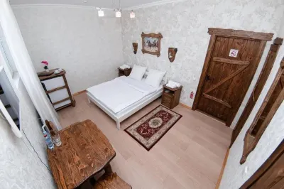 Aristokrat Hotel Lukomor'ye附近的飯店