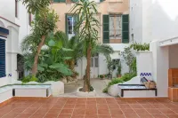 Hostal Pons Hotels near Barceló Hotel Group