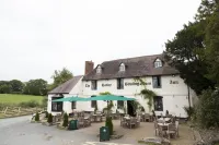 Hadley Bowling Green Inn - بار