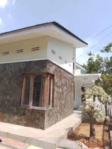 PH Homestay Unit Coklat Hotels in West Pekalongan