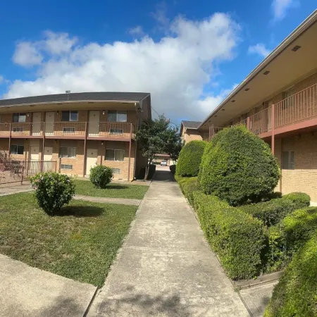 Hallmark Inn and Suites