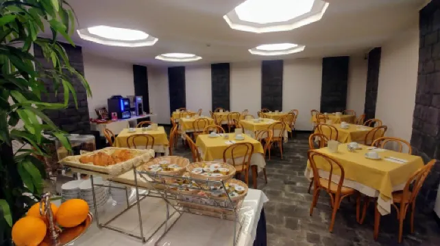 Hotel Vittoria Ăn uống Photos
