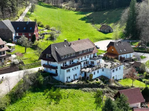 Pension Garni Talblick Отели в г. Байрсброн