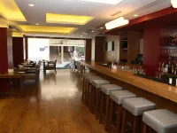 The J Hotel & Spa โรงแรมใกล้สวนสนุกเบรุตลูนาพาร์ค