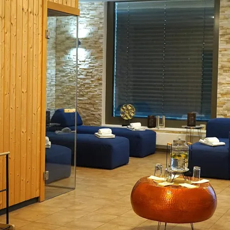 Best Western Plus Royal Suites
