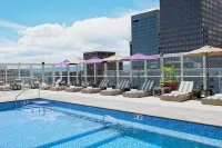 Warwick Denver - Pool