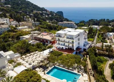 Hotel Syrene Hotels near CHANEL CAPRI