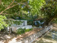 The Three P Beach Resort & Dive Center فنادق في رومبلون