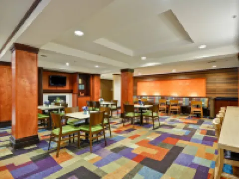 Fairfield Inn & Suites Birmingham Fultondale/I-65 Hotels in Fultondale