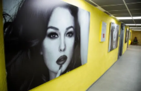 Кинолента Отели в г. 